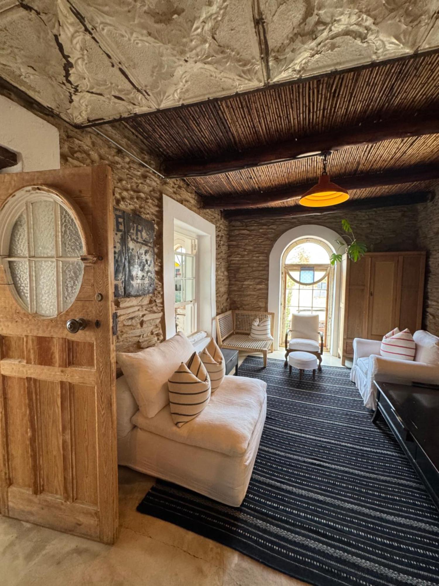 The Karoo Moon Motel Барридейл Экстерьер фото